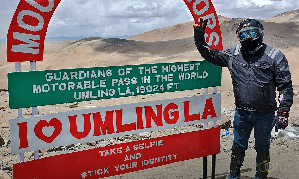 Lifetime memory - World's highest Motorable pass, Uming La 