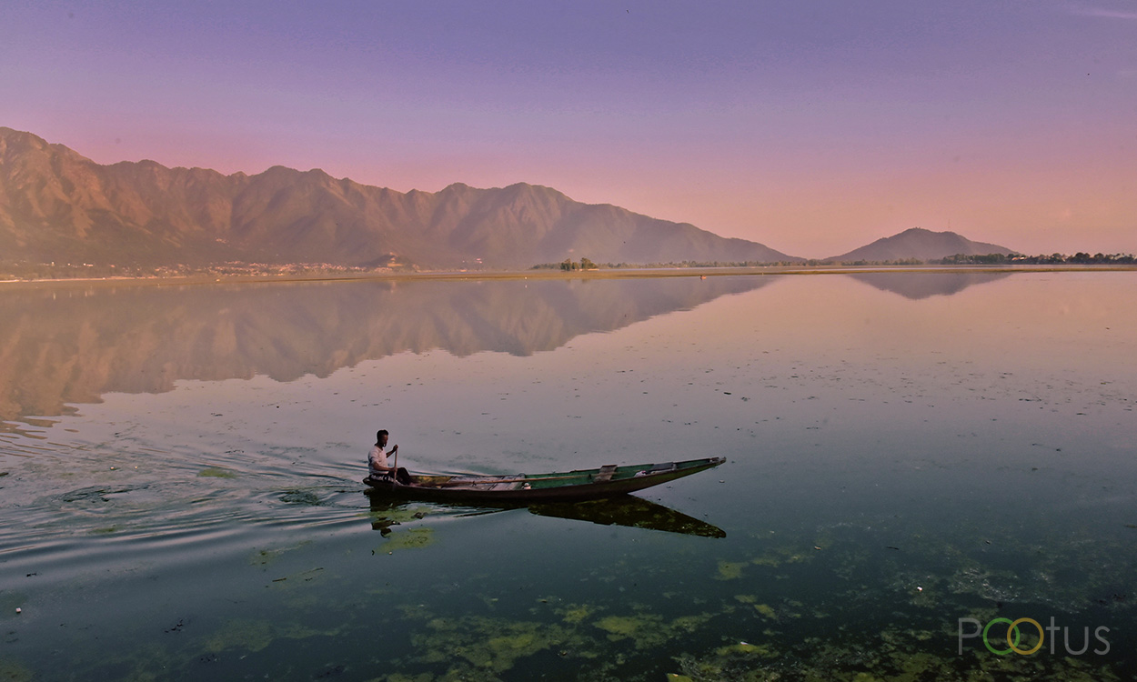 Beautiful Dal Lake, Srinagar 